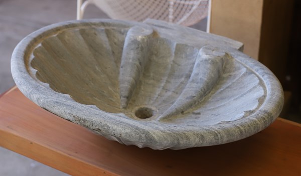 Lot 153 - MARBLE SINK