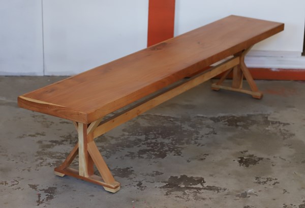 Lot 373 - BENCH
