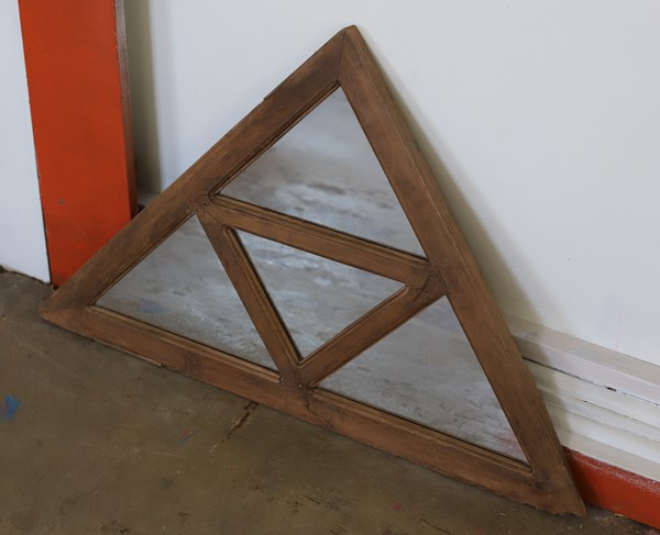 Lot 381 - MIRROR