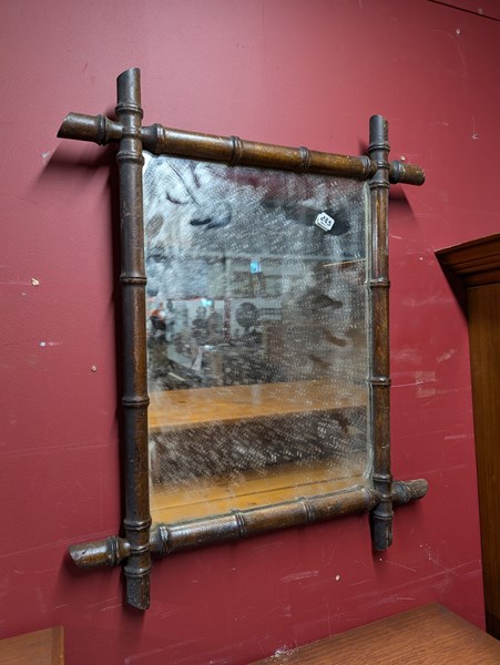 Lot 155 - WALL MIRROR