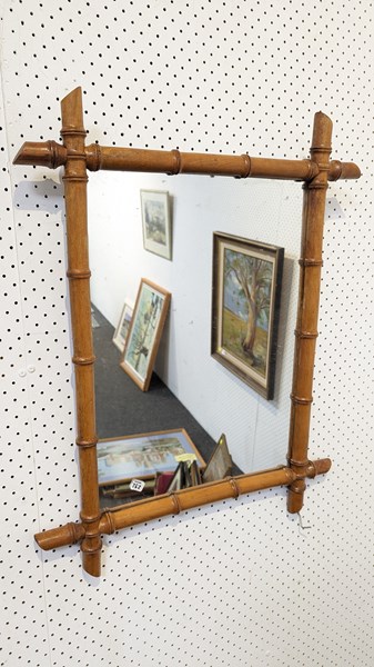 Lot 1162 - WALL MIRROR