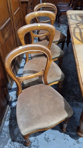 Lot 218 - DINING CHAIRS