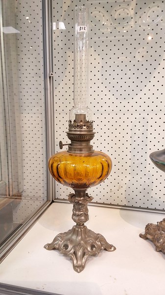 Lot 1314 - KEROSENE LAMP