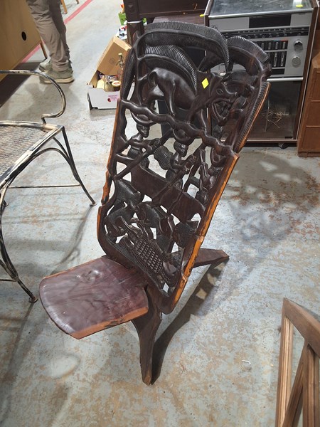 Lot 10 - PALAVER CHAIR