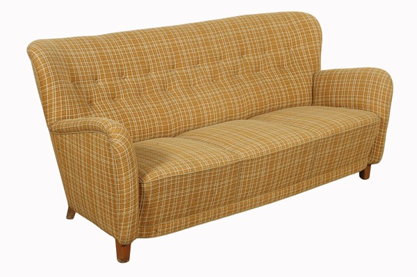 Lot 75 - DANISH LOUNGE