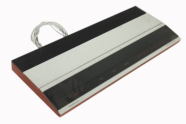 Lot 37 - BEOMASTER 2400-2
