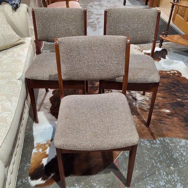Lot 207 - DINING CHAIRS
