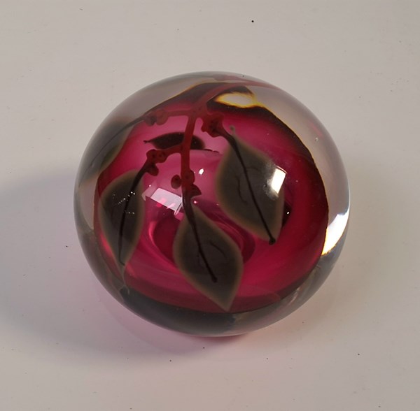 Lot 1074 - PAPERWEIGHT