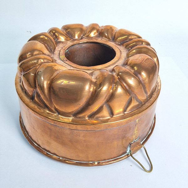 Lot 1231 - COPPER CAKE MOULD