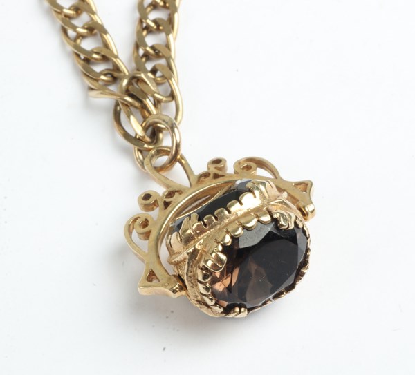 Lot 1002 - GOLD NECKLACE
