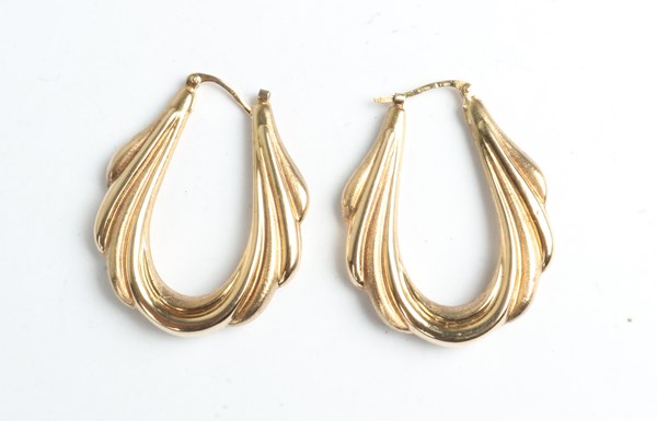 Lot 1020 - GOLD EARRINGS