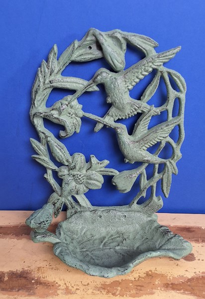 Lot 69 - BIRD FEEDER