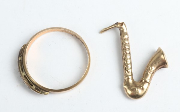 Lot 1035 - SCRAP GOLD