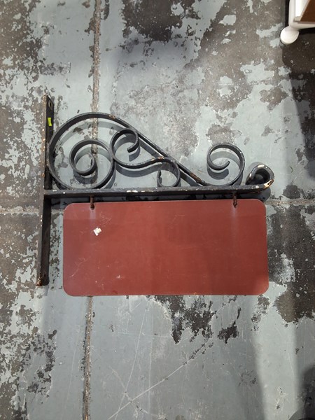 Lot 382 - HANGING SIGN