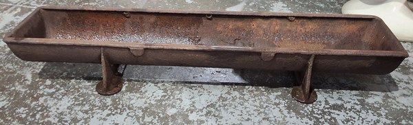 Lot 286 - TROUGH