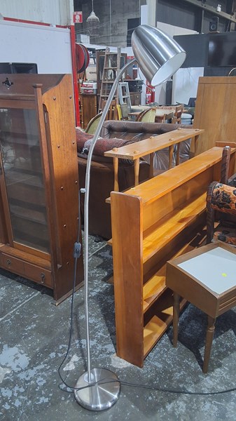 Lot 42 - FLOOR LAMP
