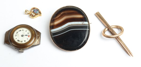 Lot 1033 - JEWELLERY