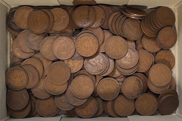 Lot 1100 - COINS