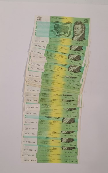 Lot 1095 - BANKNOTES
