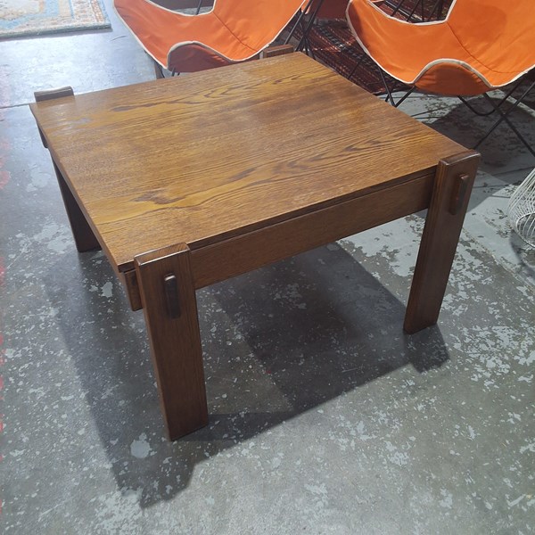 Lot 59 - COFFEE TABLE