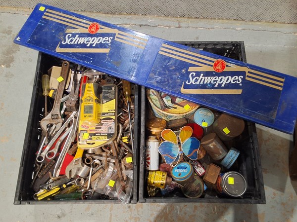 Lot 294 - TOOLS AND TINS
