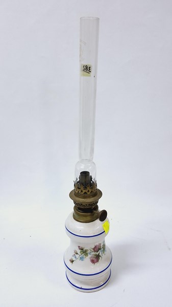 Lot 1137 - KEROSENE LAMP