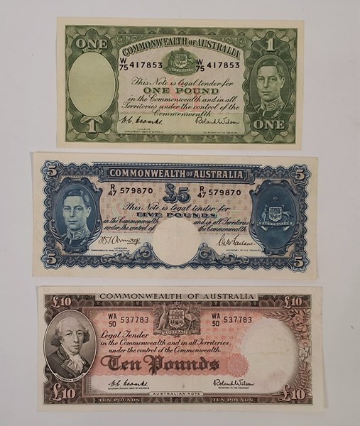 Lot 1076 - BANKNOTES