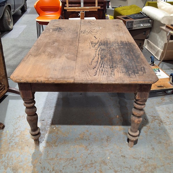 Lot 8 - FARMHOUSE TABLE