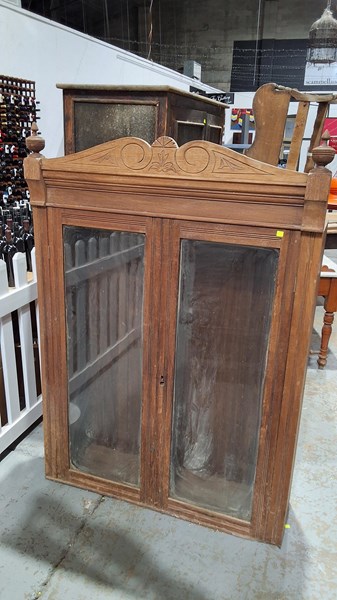 Lot 405 - BOOKCASE TOP