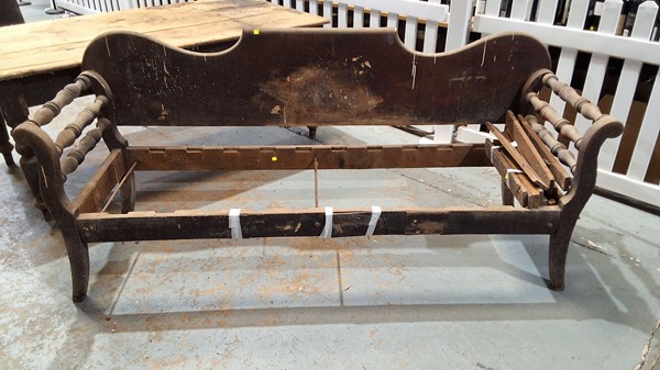 Lot 313 - MINERS COUCH