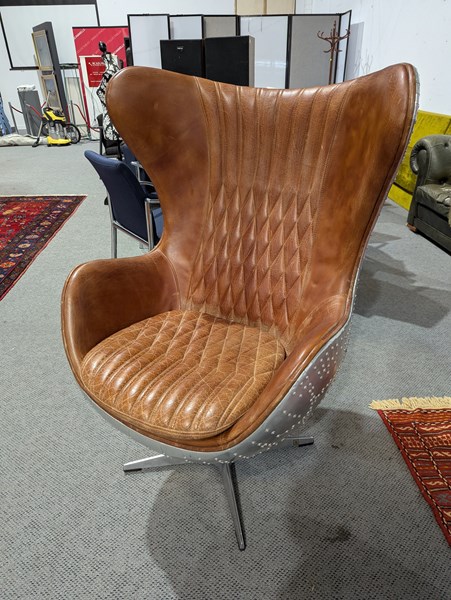 Lot 355 - EGG CHAIR