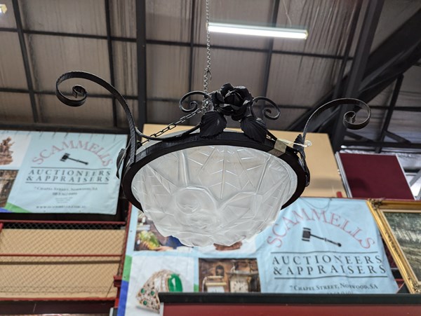 Lot 58 - CHANDELIER