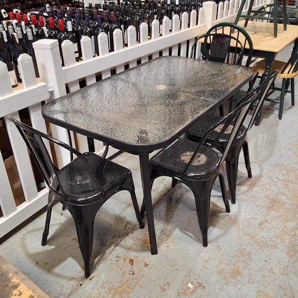 Lot 335 - OUTDOOR SET