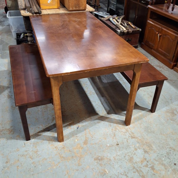 Lot 284 - DINING SUITE