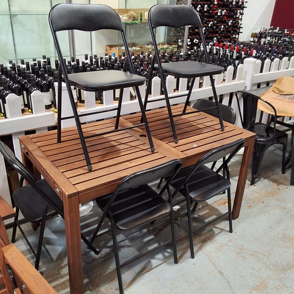 Lot 337 - OUTDOOR SET