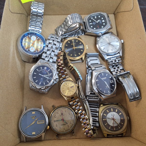 Lot 1045 - WRISTWATCHES