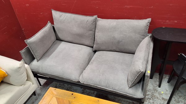 Lot 78 - SOFA