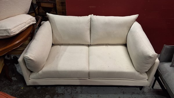 Lot 83 - SOFA