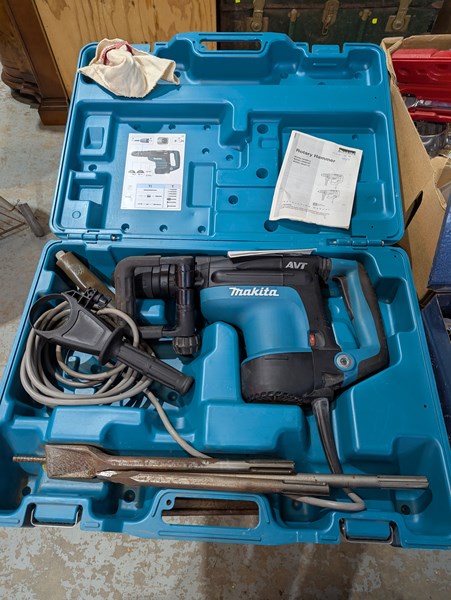 Lot 266 - ROTARY HAMMER