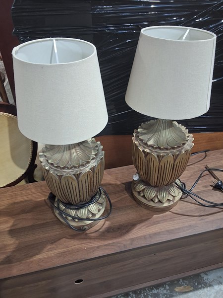 Lot 173 - TABLE LAMPS