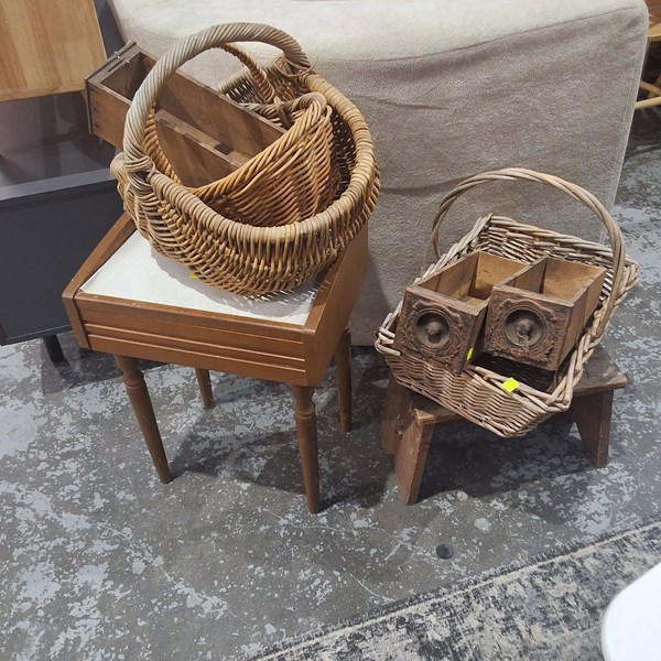 Lot 140 - CANE AND MORE