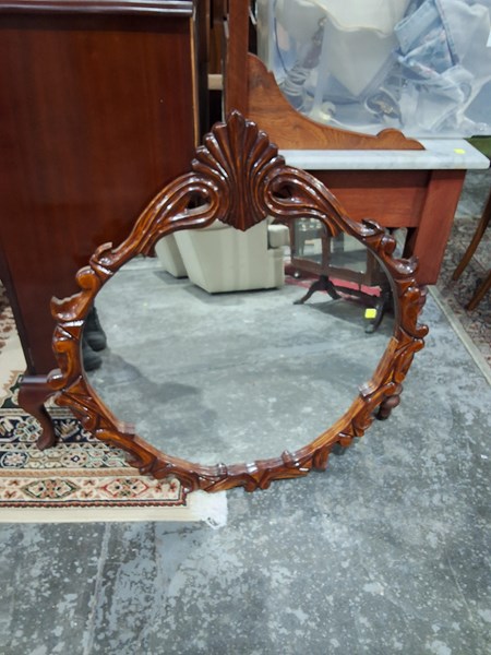 Lot 195 - MIRROR