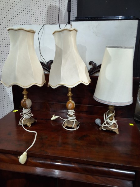 Lot 157 - TABLE LAMPS