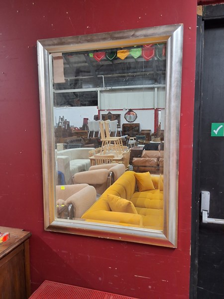 Lot 73 - MIRROR