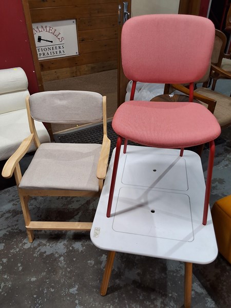 Lot 320 - FURNITURE LOT