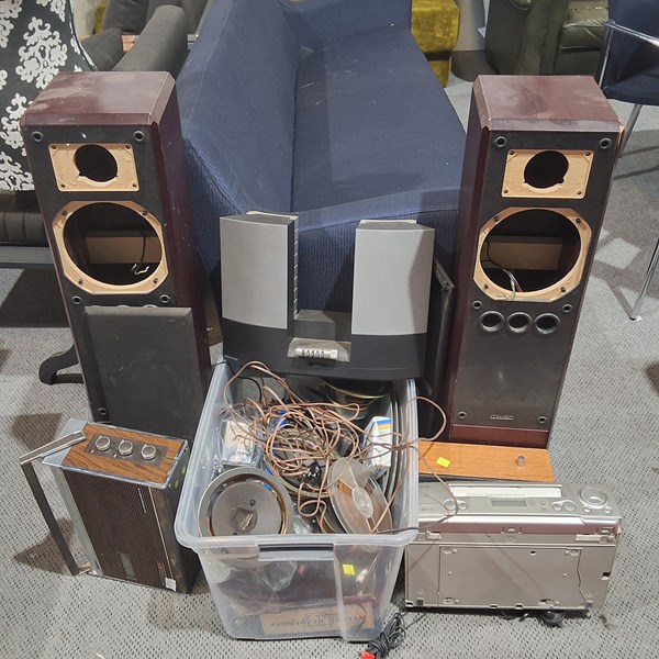Lot 312 - STEREO LOT
