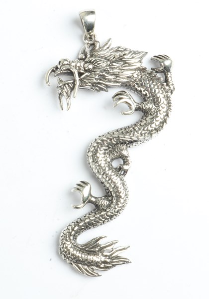 Lot 1053 - SILVER PENDANT