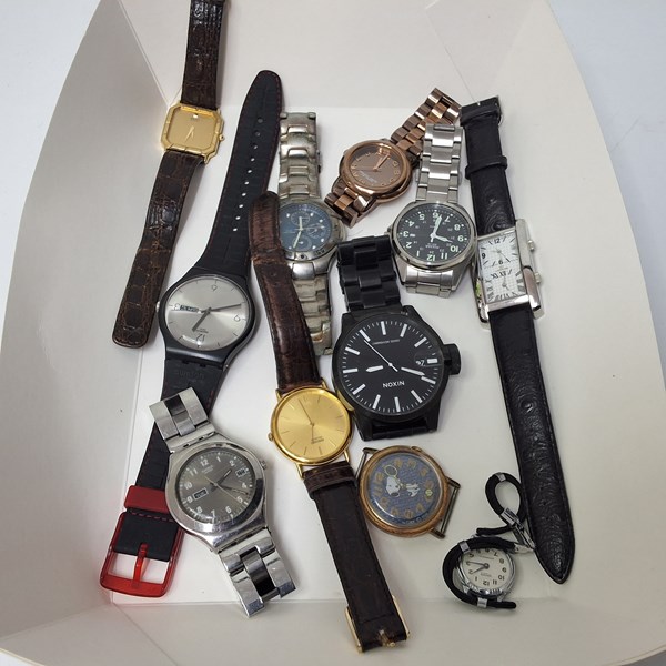 Lot 1049 - WRISTWATCHES