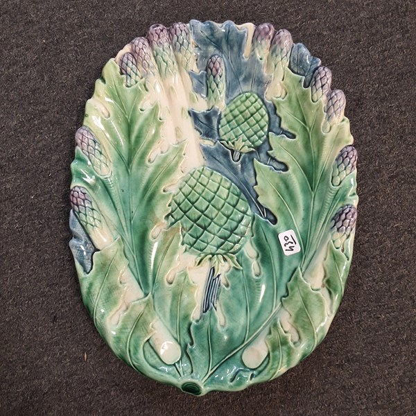 Lot 1324 - MAJOLICA ASPARAGUS DISH