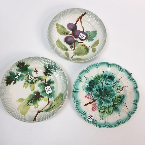 Lot 1457 - MAJOLICA PLATES